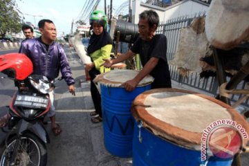 Pedagang bedug akui penjualan tahun ini menurun