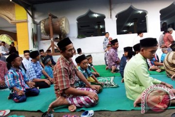 Naqsabandiyah berlebaran Senin 4 Juli