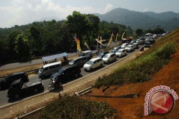 Jumlah kendaraan arus balik lintas Nagreg meningkat