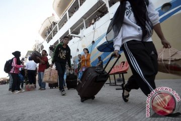 Jumlah pemudik dengan kapal laut turun