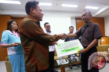 Supir angkot Bogor terima santunan BPJS Ketenagakerjaan