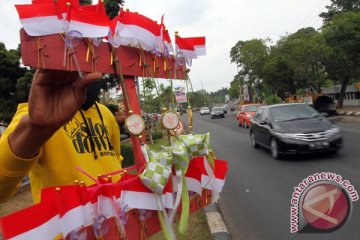 Penjualan bendera Merah Putih marak di Semarang