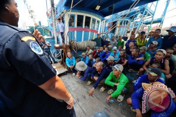 Sekali sergap, 13 kapal berbendera Vietnam ditangkap