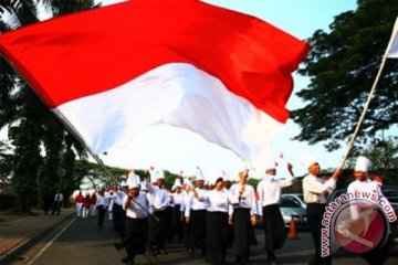 Pemuda kibarkan Merah Putih di pulau kecil