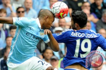 City puncaki klasemen setelah tumbangkan Chelsea 3-0