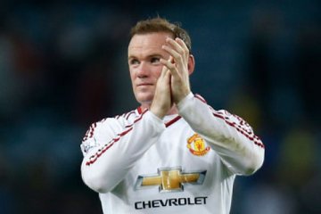 Tendangan bebas Rooney selamatkan MU dari kekalahan, imbangi Stoke 1-1