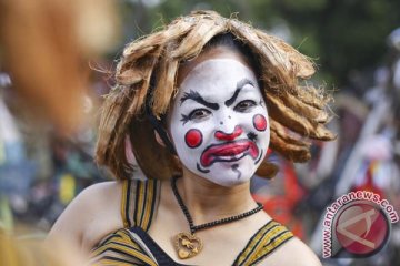 Pawai edan-edanan