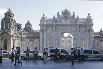 Polisi Turki gerebek 51 perusahaan terkait Gulen