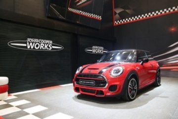 MINI akan perkenalkan kendaraan sporty terbaru di GIIAS