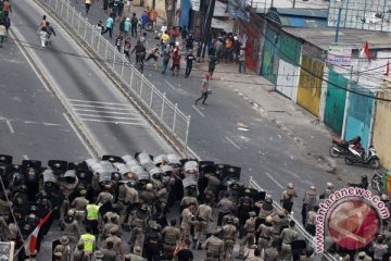 Kerusuhan Kampung Pulo, petugas lanjutkan penertiban pemukiman