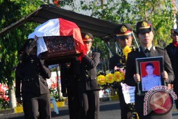 2.400 personel TNI-Polri buru jaringan Santoso