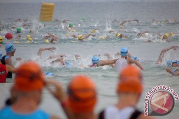 Ribuan wisman padati Lagoi Bintan saksikan "ironman"