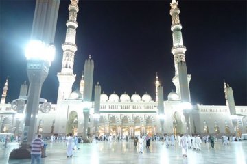 A sampai Z, bekal ziarah di makam nabi