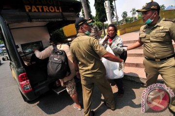 Sudinsos Jaksel awasi pengemis jelang Ramadhan