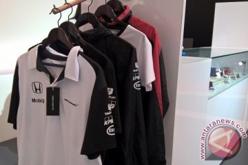 Baju McLaren Honda dibanderol Rp1,4 juta di GIIAS