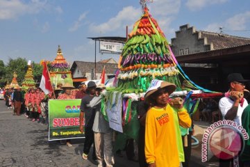 Tarik wisatawan ke Yogyakarta, upacara Sedekah Gunung malam Sura tetap digelar
