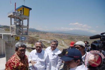 Aher sebut warga terdampak Waduk Jatigede pahlawan pembangunan