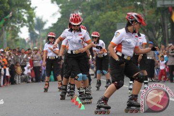 Ratusan Polwan unjuk kebolehan menari