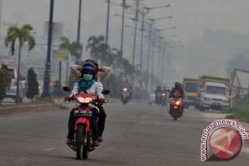 Kabut asap tebal masih selimuti Pekanbaru