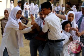 Puluhan pelajar SMP kesurupan