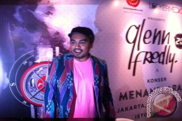 Glenn rayakan 20 tahun berkarya dalam konser "Menanti Arah"