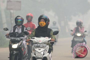 Kapolda Kalbar pimpin pemadaman kebakaran di Kubu