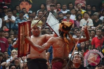 TANDING PEPADU LOMBOK