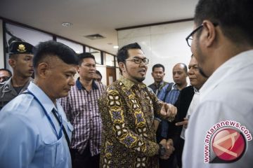 Sidang perdana Budi Antoni