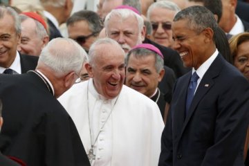 Anggota dewan AS "mencuri" gelas Paus Fransiskus