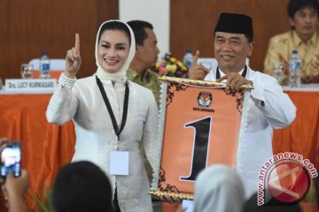 Rasiyo dikalahkan Risma di TPS-nya sendiri