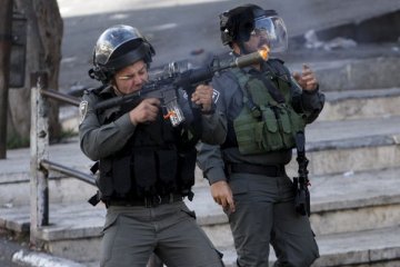 Warga Palestina ditembak mati setelah menusuk tentara Israel