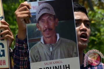 Tragedi Salim Kancil bukti hukum belum tegak