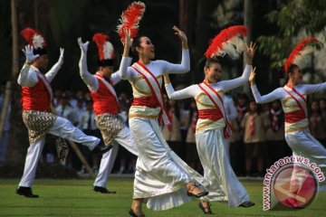 Tari dan kuliner meriahkan pasar di Oman