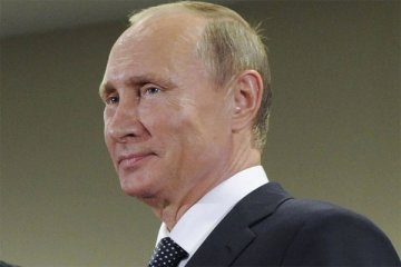 Vladimir Putin puji Donald Trump orang yang cerdas