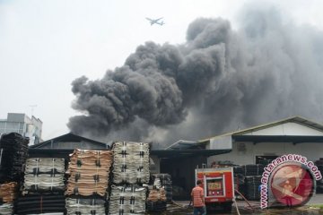 Pabrik "springbed" di Binjai terbakar