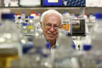 Nobel Kimia untuk penemu mekanisme reparasi DNA