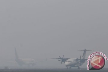 Kabut asap lumpuhkan bandara Timika di Papua