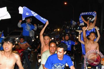 Suporter di Bandung timur sambut kemenangan Persib