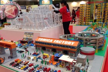 Tomica edisi Tokyo Motor Show 2015 jadi buruan oleh-oleh