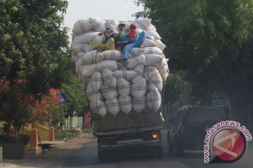 65 persen penerangan jalan Pantura Indramayu rusak