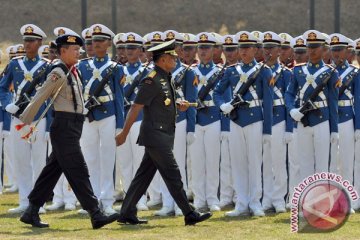 Panglima TNI wisuda 758 prajurit-bhayangkara taruna di Akademi Militer