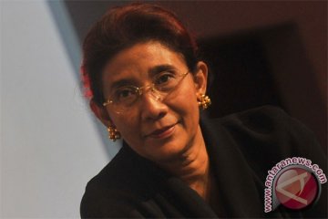 Susi Pudjiastuti yang tangguh itu kini sangat berduka