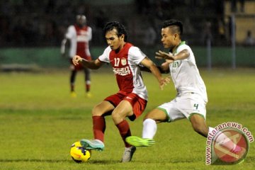 Laga eksibisi PSM vs Surabaya United 0-0