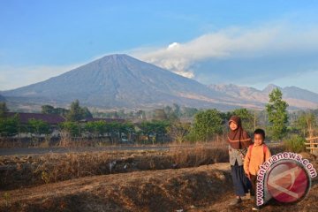 Erupsi Barujari naikkan permukaan danau segara anak