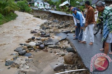 Banjir bandang landa Pasaman