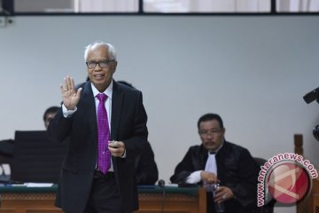 OC Kaligis akui beri 1.000 dolar ke panitera