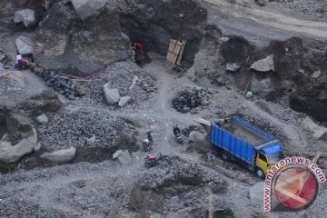 Kawasan penambangan Merapi hampir setiap tahun longsor