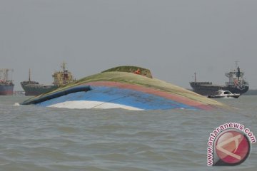 Lokasi tenggelamnya kapal dipasangi empat tanda bahaya