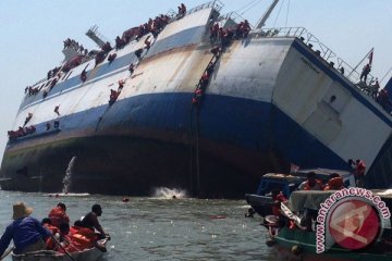 Bangkai KM Wihan Sejahtera bergeser 20 meter