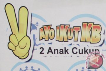 Bupati Banyumas menjadi akseptor KB MOP